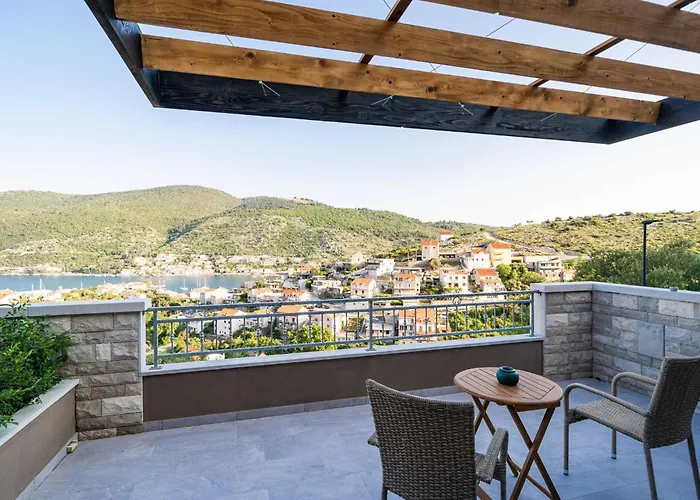 Arcadia - With Terrace And Sea View *