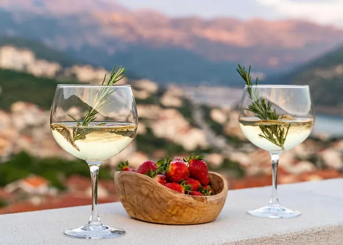 Arcadia - With Terrace And Sea View Apartament *