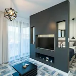 아파트 Arcadia - With Terrace And Sea View